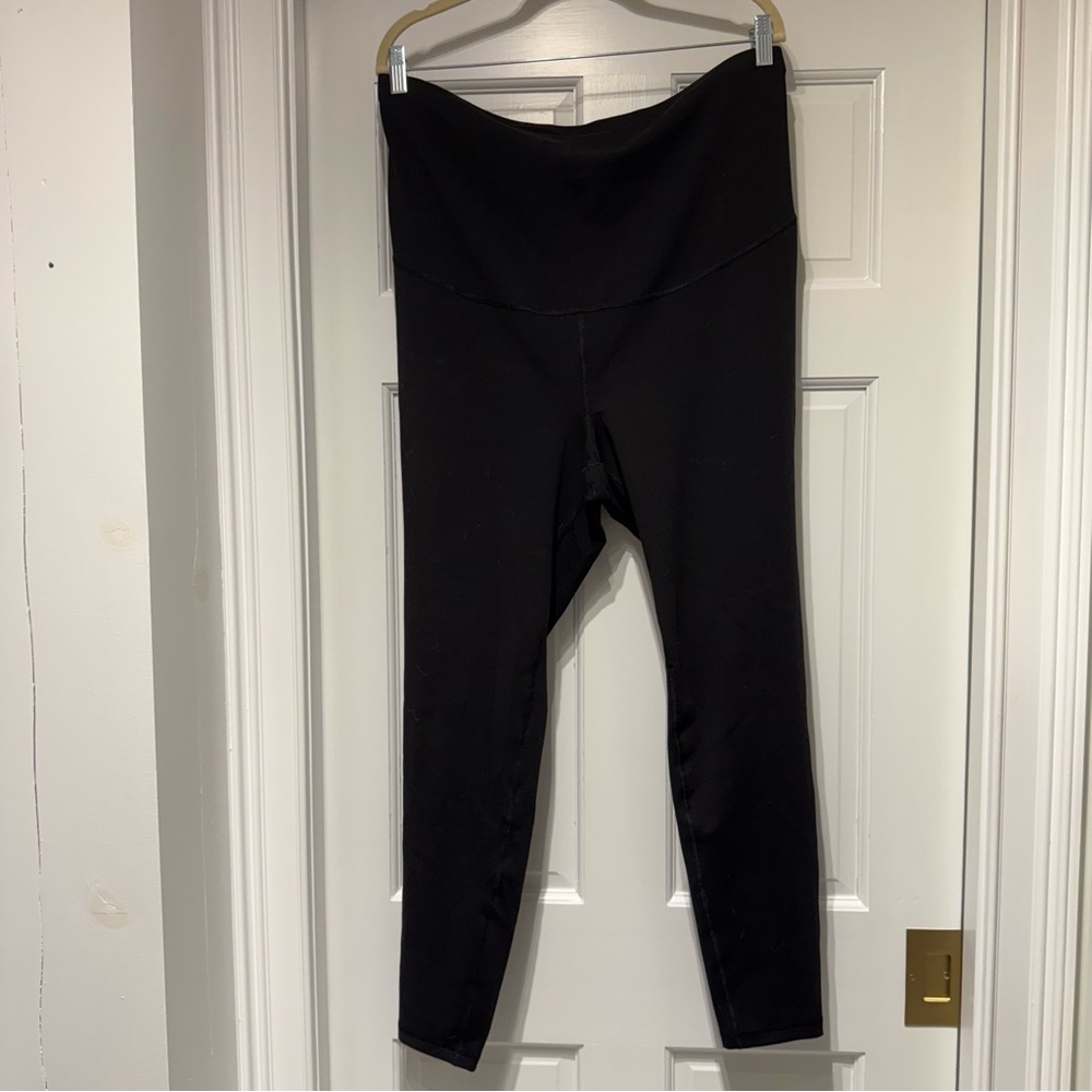 Old Navy Active Black Leggings Maternity Size Large